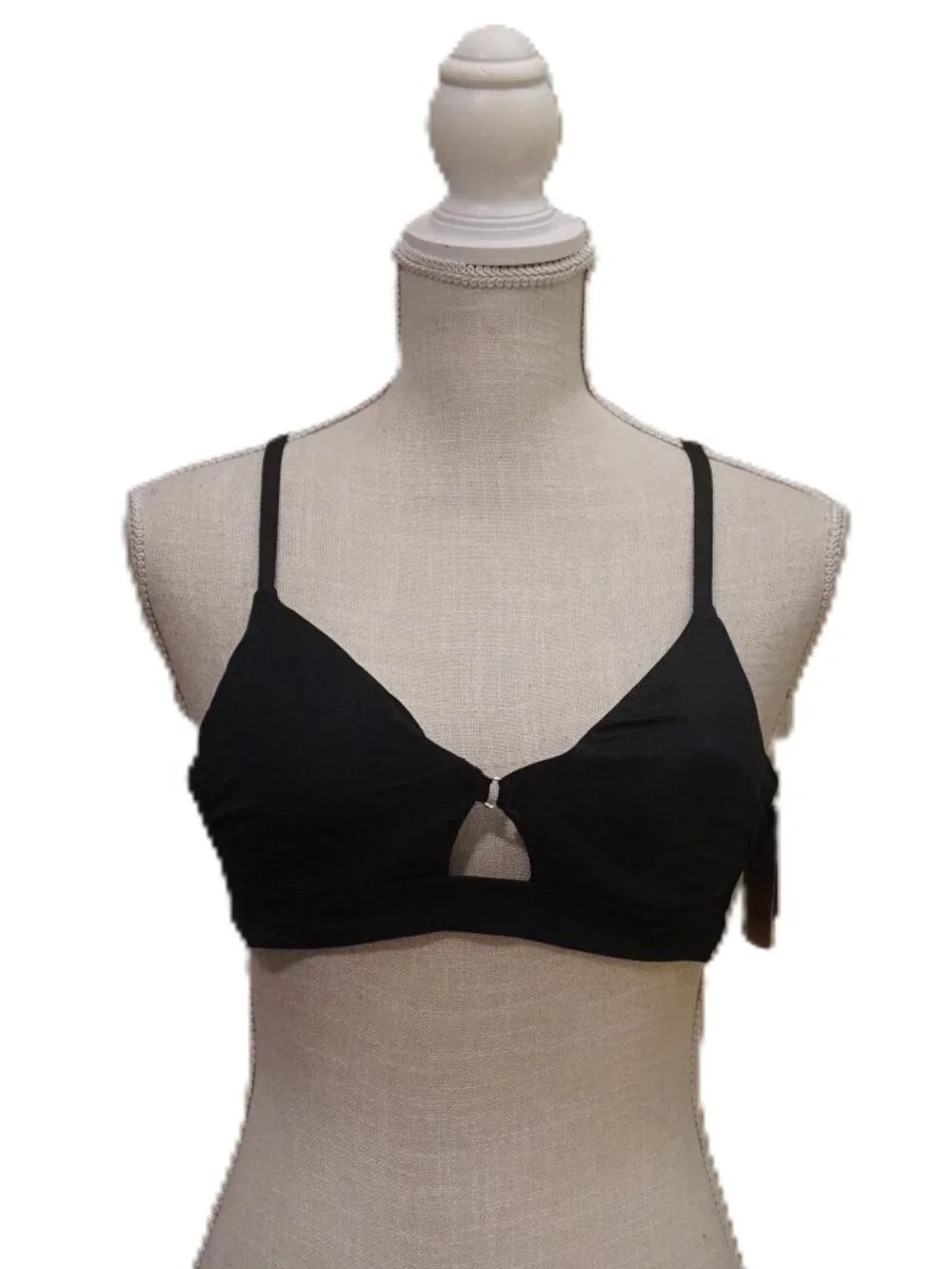 Shade & Shore Black Bikini Top Keyhole Front Wired Criss Cross Straps Womens 36C